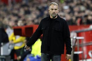 弗里克：要保持积极心态，在比赛减少一场的情况下我们又多了1分